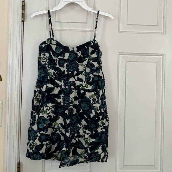 Ann Taylor Loft Petites Floral Romper - Size 00P - Picture 4 of 5